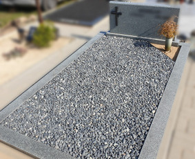 Kapaviečių dengimas plokštėmis, paminklų gamyba, Paminklai, kapų dekoravimas skaldele, granitinių tri nkelių dangos įrengimas ir kiti kapaviečių tvarkymo bei įrengimo darbai www.kapu.lt +37065688083