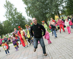 Šokių pamokos - Linijiniai šokiai - 1 Linijiniai šokiai - Šokių pamokos - 1