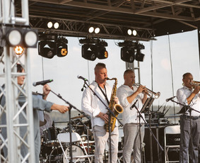 Gyvos garso grupė - Diksai - Instrumentinė muzika renginiams - 4 Instrumentinė muzika renginiams - Gyvos garso grupė - Diksai - 4