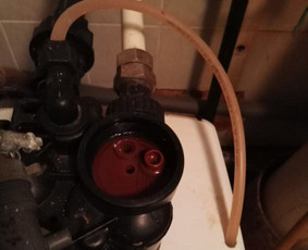 Minkštinimo vožtuvo Clack vidus, kai nugeležinimo filtras jau gerai nebeveikia. Kupiškio rajonas.