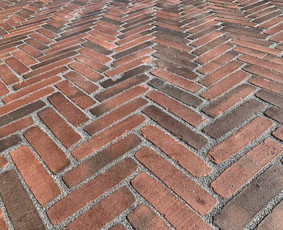 Trinkelių, fasadų, stogų ir kitų kiemo paviršių valymas - Trinkelių valymas - 2 Trinkelių valymas - Trinkelių, fasadų, stogų ir kitų kiemo paviršių valymas - 2