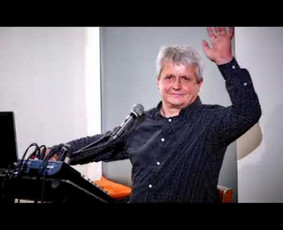 Vedėjas Arvydo Jaronskio iškilmės. Arvydas ir A5ko / ajaronskis7 / Darbų pavyzdys ID 2672589