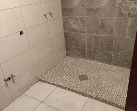 Plyteliu klijavimas. Įvairių dydžių. / Evaldas Sadauskas / Darbų pavyzdys ID 2674715