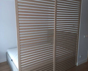 Nestandartinių baldų gamyba - Stumdomos durys, spintos, pertvaros - 1