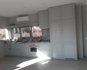 Virtuvės baldų gamyba - Stumdomos durys, spintos, pertvaros - 2