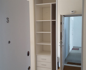 Kokybiški virtuvės ir kiti kietieji baldai - Drabužinės baldų gamyba - 2 Drabužinės baldų gamyba - Kokybiški virtuvės ir kiti kietieji baldai - 2