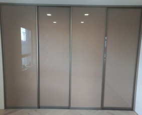 Kokybiški virtuvės ir kiti kietieji baldai - Stumdomų durų ir pertvarų gamyba - 2 Stumdomų durų ir pertvarų gamyba - Kokybiški virtuvės ir kiti kietieji baldai - 2