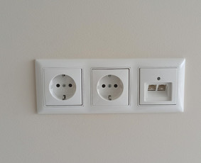 Elektrikų paslaugos Klaipėdoje - Smulkūs elektros darbai - 1 Smulkūs elektros darbai - Elektrikų paslaugos Klaipėdoje - 1