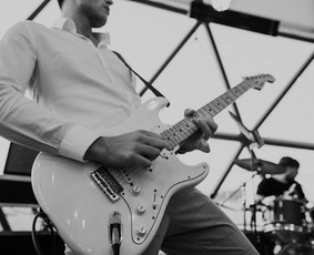 Gitaros pamokos pradedantiesiems/pažengusiems. Vilnius - Ukulėlės pamokos - 1 Ukulėlės pamokos - Gitaros pamokos pradedantiesiems/pažengusiems. Vilnius - 1