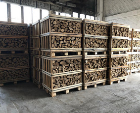 Malkos Skaldytos Malkos Paletese malkos maišuose berzo ir kt - Malkos: gamyba, pristatymas - 1 Malkos: gamyba, pristatymas - Malkos Skaldytos Malkos Paletese malkos maišuose berzo ir kt - 1