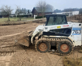 Žemės kasimas, lyginimas / Bobcat nuoma / Ekskavatoriai - Sklypo lyginimas, formavimas - 4 Sklypo lyginimas, formavimas - Žemės kasimas, lyginimas / Bobcat nuoma / Ekskavatoriai - 4
