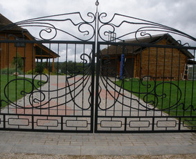 Kalvystės gaminiai - Kiemo vartai, gamyba - 1 Kiemo vartai, gamyba - Kalvystės gaminiai - 1