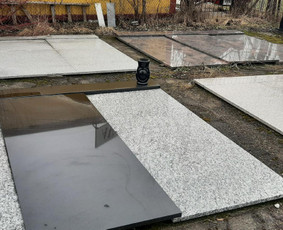 Paminklai gamintojo kainomis - Granito plokštės kapams, dengimas - 3 Granito plokštės kapams, dengimas - Paminklai gamintojo kainomis - 3