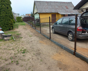 Montuojam segmentines ir metaliniu tvoralenčių tvoras / Arvydas / Darbų pavyzdys ID 2713561
