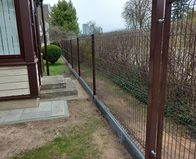 Montuojam segmentines ir metaliniu tvoralenčių tvoras / Arvydas / Darbų pavyzdys ID 2713573