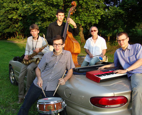 Džiazo pianistas ir grupė / Linas Karaliūnas / Darbų pavyzdys ID 2715139
