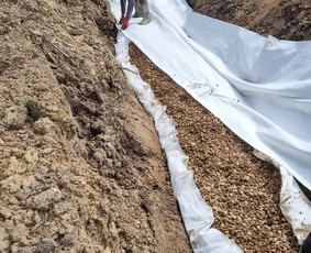 Vejos įrengimas, trinkelių klojimas, kelių statyba. - Drenažo įrengimas - 1 Drenažo įrengimas - Vejos įrengimas, trinkelių klojimas, kelių statyba. - 1