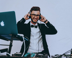 Dj Paslaugos - DJ paslaugos - 3 DJ paslaugos - Dj Paslaugos - 3