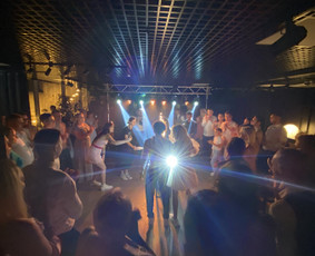 Rankas Aukštyn / Dj jūsų vakarėliui - Renginių techninis aptarnavimas - 1 Renginių techninis aptarnavimas - Rankas Aukštyn / Dj jūsų vakarėliui - 1