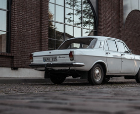 Volgos - Gaz 24 nuoma - Senovinių automobilių nuoma - 4 Senovinių automobilių nuoma - Volgos - Gaz 24 nuoma - 4
