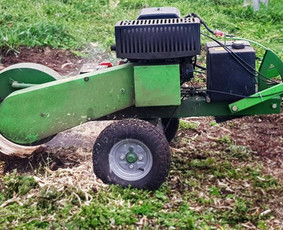 Naikiname, frezuojame, kelmus. Mulčiuojame peraugusią žolę - Kelmų naikinimas, frezavimas - 2 Kelmų naikinimas, frezavimas - Naikiname, frezuojame, kelmus. Mulčiuojame peraugusią žolę - 2