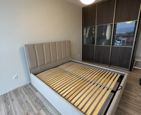 Surenkame minkštuosius baldus: sofas, kampines sofas, tachtas,lovas.
Tai pat suteikiame transportavimo, užnešimo, paslaugas.