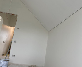 Vidaus apdailos darbai - Lubų dažymas - 4 Lubų dažymas - Vidaus apdailos darbai - 4