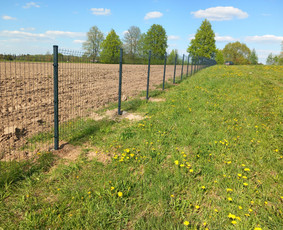 Montuojam segmentines ir metaliniu tvoralenčių tvoras / Arvydas / Darbų pavyzdys ID 2757073