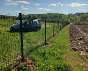 Montuojam segmentines ir metaliniu tvoralenčių tvoras / Arvydas / Darbų pavyzdys ID 2757125