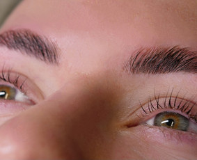 Blakstienų dažymas - Makiažas/šukuosenos/antakių Korekcija/laminavimas/ teminis g - 1