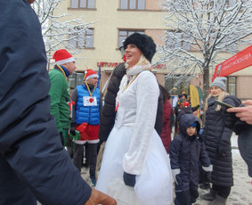 Renginių vedėja Kristina ir grupė - Kalėdų senelis šventėje - 1 Kalėdų senelis šventėje - Renginių vedėja Kristina ir grupė - 1
