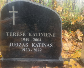 Raidžių ir portretų kalimas ant paminklo - Raidžių kalimas kapavietėse - 3