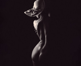 Erotine, nude, glamour fotosesija