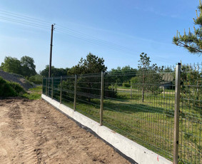 Tvorų, vartų/vartelių montavimas, Betonavimas - Tvoros pamatai, betonavimas - 1 Tvoros pamatai, betonavimas - Tvorų, vartų/vartelių montavimas, Betonavimas - 1