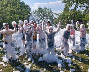 Kalėdų senelis Animatoriai - Putų šou, putų mašinos nuoma - 4 Putų šou, putų mašinos nuoma - Kalėdų senelis Animatoriai - 4