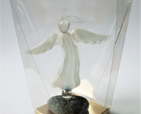 Angelas dėžutėje