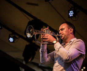 Trimitininkas Jūsų renginiams, šventėms, koncertams - Instrumentinė muzika renginiams - 1 Instrumentinė muzika renginiams - Trimitininkas Jūsų renginiams, šventėms, koncertams - 1