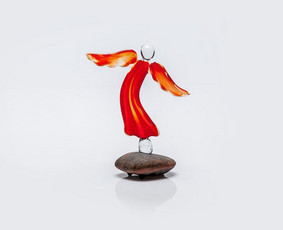 Raudono stiklo "Aušros angelas"
Dydis 10cm
Dydis 15cm