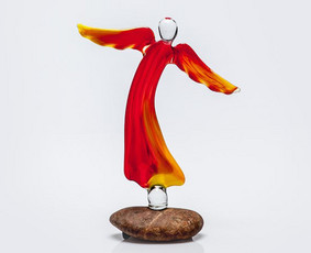Raudono ir geltono stiklo "Ugnies angelas"
Dydis 18cm
Dydis 15cm
Dydis 10cm