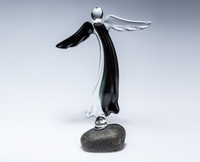 Skaidraus ir juodo stiklo "Kontrastų angelas"
Galimi dydžiai : 
15cm
10cm