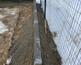 Kelio bortų įrengimas - Trinkelių klojimas, bortų statymas - 3