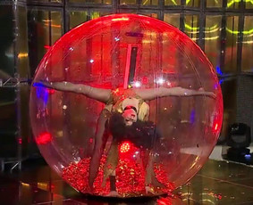 Talentas,Grožis, Kokybė, Tobulumas ... tai Diamonds SHOW!
Pasiilgai nenumaldomo širdies virpulio?! Kraują stingdančių pojūčių?...
Mes Jūsų šventes paversime įsimintinomis amžiams.