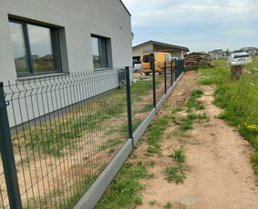 Montuojam segmentines ir metaliniu tvoralenčių tvoras / Arvydas / Darbų pavyzdys ID 2815261