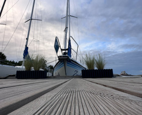 Nuomos paslaugos - Pasiplaukiojimas po Platelių ežerą Jachta Žemaitė - 1