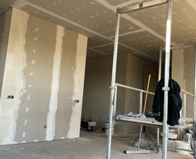 Sienų glaistymas - Vidaus Apdaila, laminato klojimas, plytelių klijavimas - 1