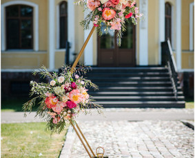 Švenčių dekoravimas ir floristika.