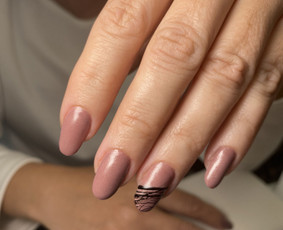 Manikiūras, gelinis lakavimas, pedikiūras, antakių korekcija - Gelinis lakavimas - 3 Gelinis lakavimas - Manikiūras, gelinis lakavimas, pedikiūras, antakių korekcija - 3