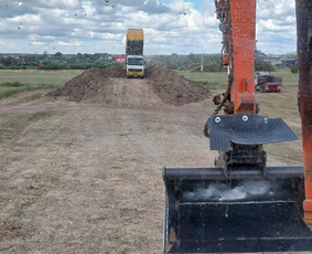 Bobcat/ Račiokas/ Juodžemis/ smelis/ žvyras. / MB RAUSTA / Darbų pavyzdys ID 2863425
