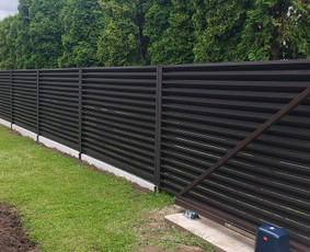 Kiemo vartų ir tvorų gamyba ir montažas - Metalinės tvoros - 2 Metalinės tvoros - Kiemo vartų ir tvorų gamyba ir montažas - 2
