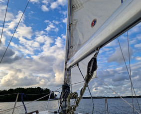 Laivo nuoma - Plaukimas jachta Platelių ežere - 4